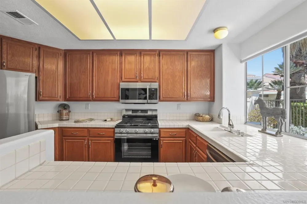 28634 Via Valdez Laguna Niguel, CA 92677