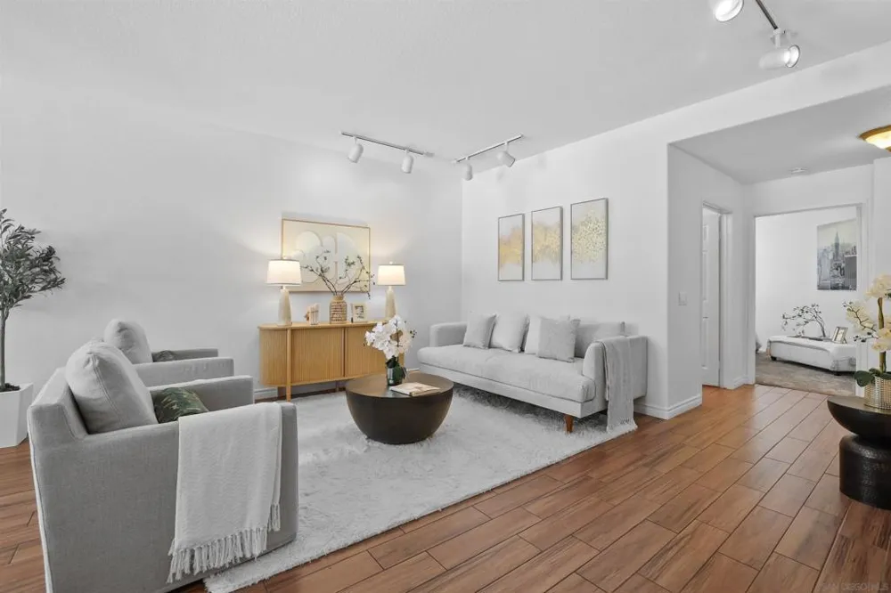 28634 Via Valdez Laguna Niguel, CA 92677