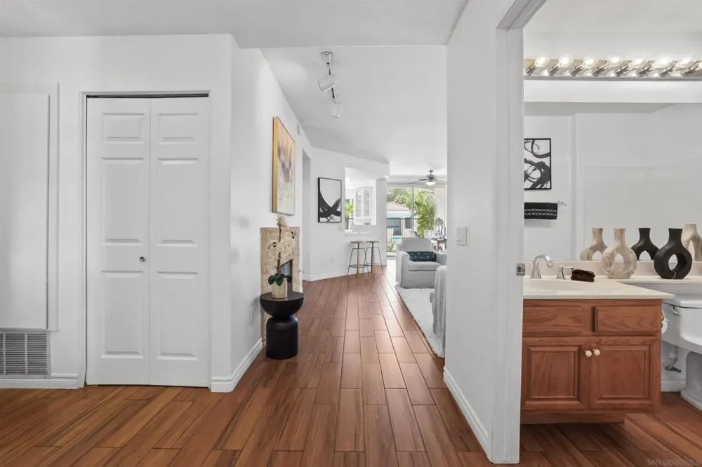 28634 Via Valdez Laguna Niguel, CA 92677