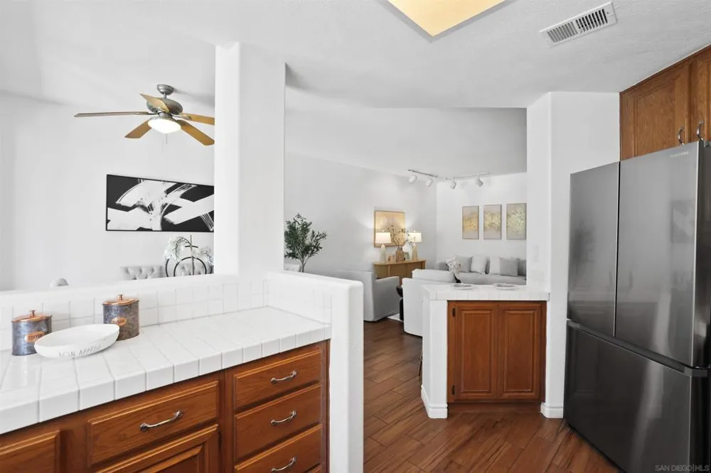 28634 Via Valdez Laguna Niguel, CA 92677