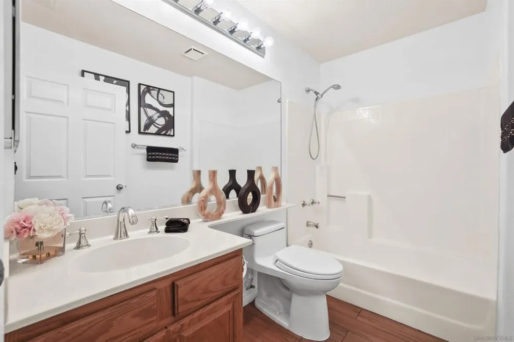 28634 Via Valdez Laguna Niguel, CA 92677