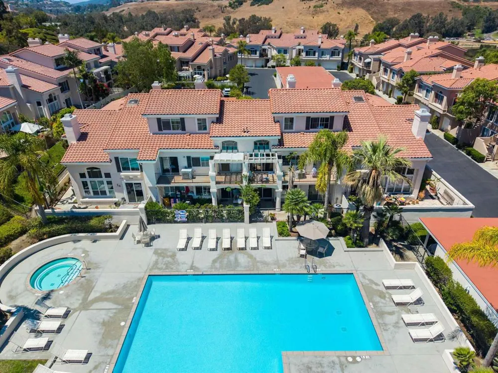 28634 Via Valdez Laguna Niguel, CA 92677