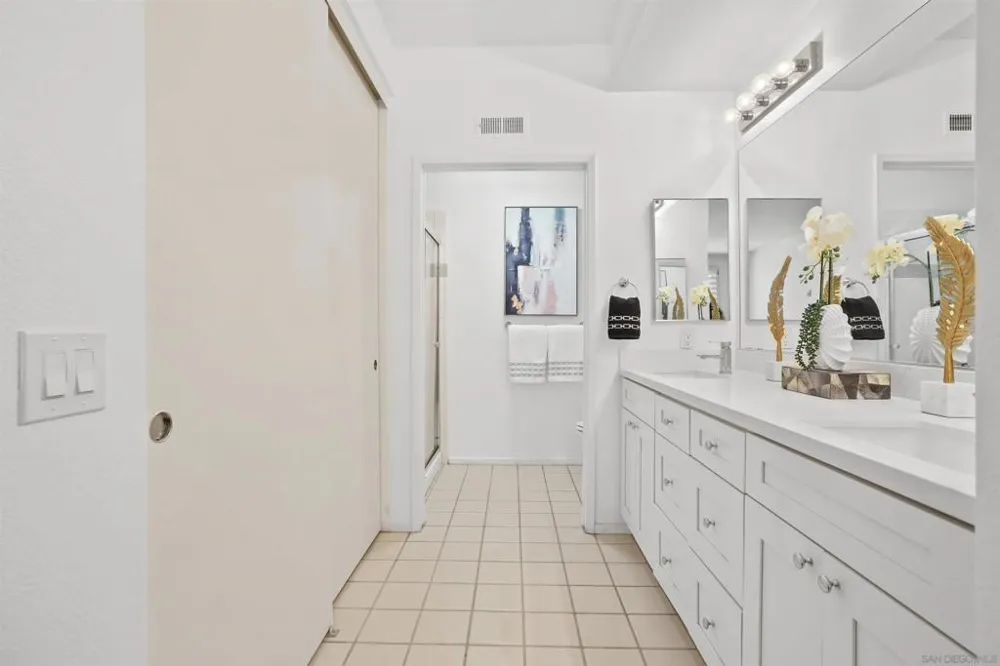 28634 Via Valdez Laguna Niguel, CA 92677