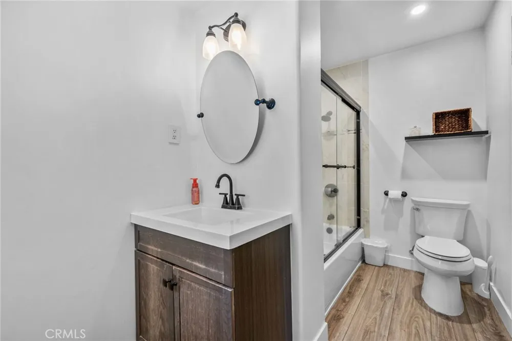 1015 Summit Crestline, CA 92325