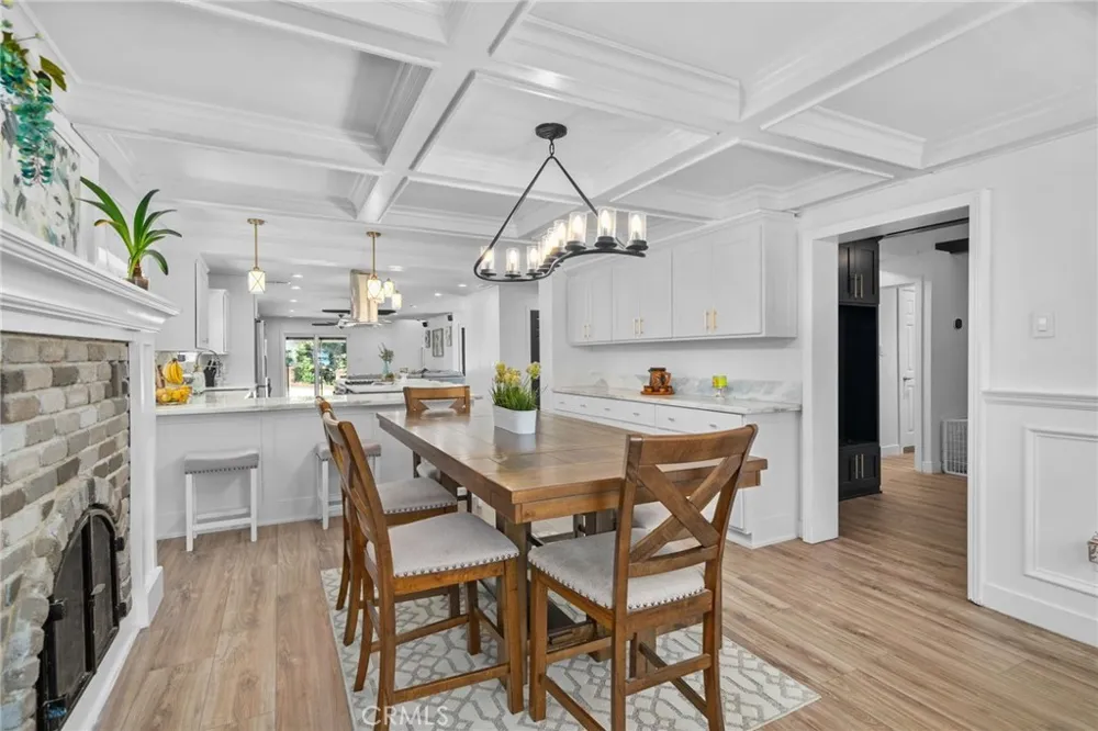 1015 Summit Crestline, CA 92325