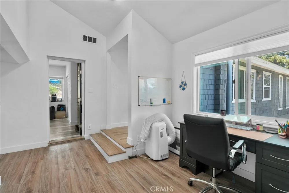 1015 Summit Crestline, CA 92325