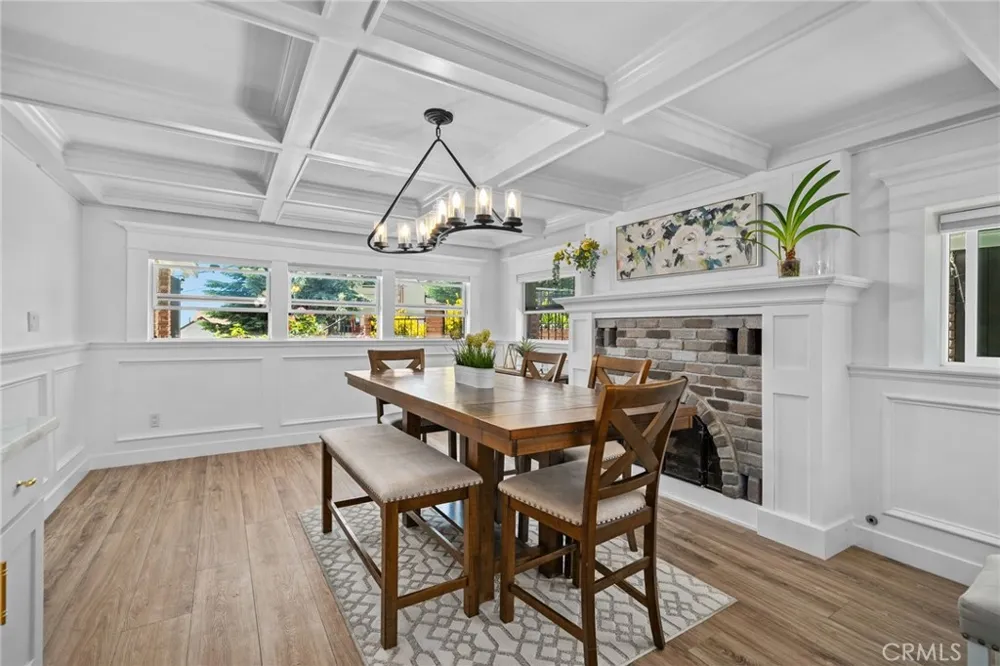 1015 Summit Crestline, CA 92325