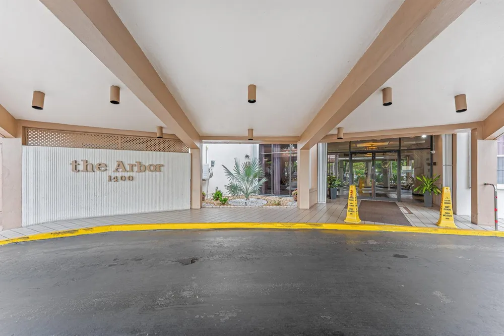1400 Saint Charles Place #616 Pembroke Pines, FL 33026