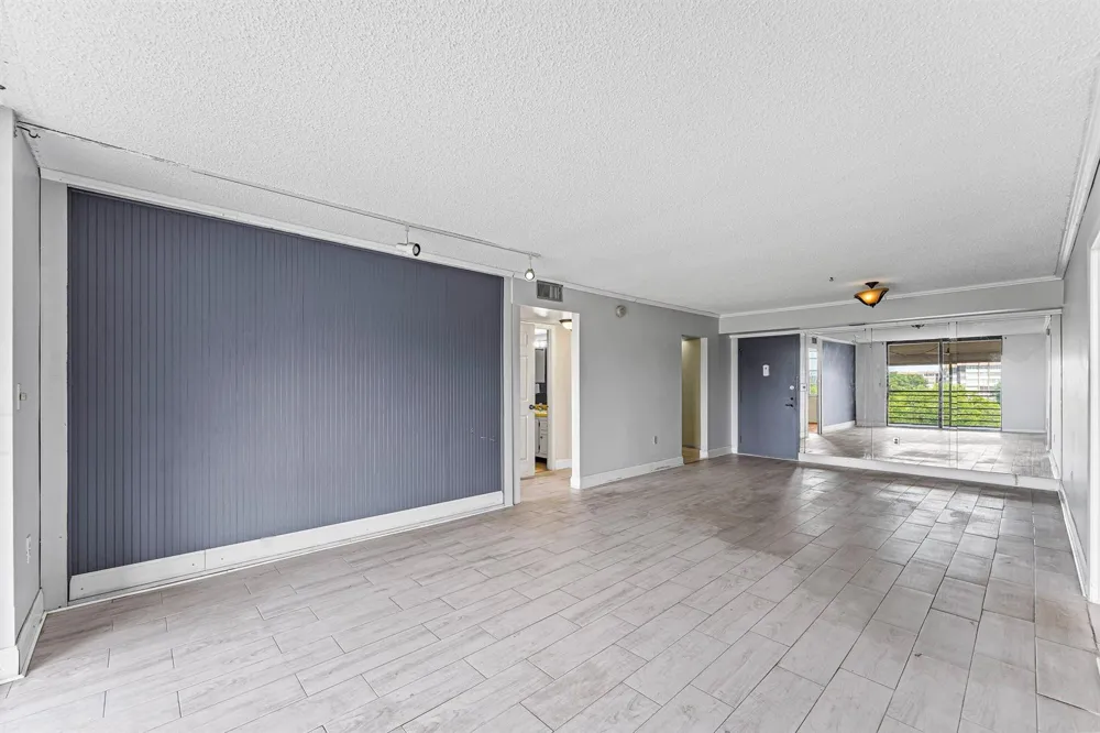 1400 Saint Charles Place #616 Pembroke Pines, FL 33026