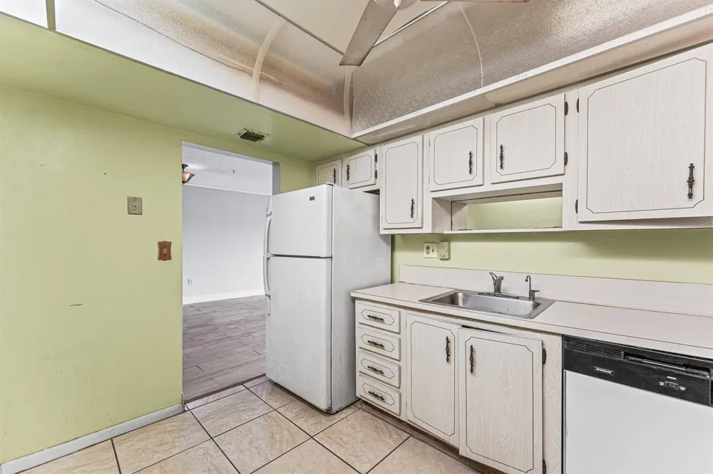 1400 Saint Charles Place #616 Pembroke Pines, FL 33026