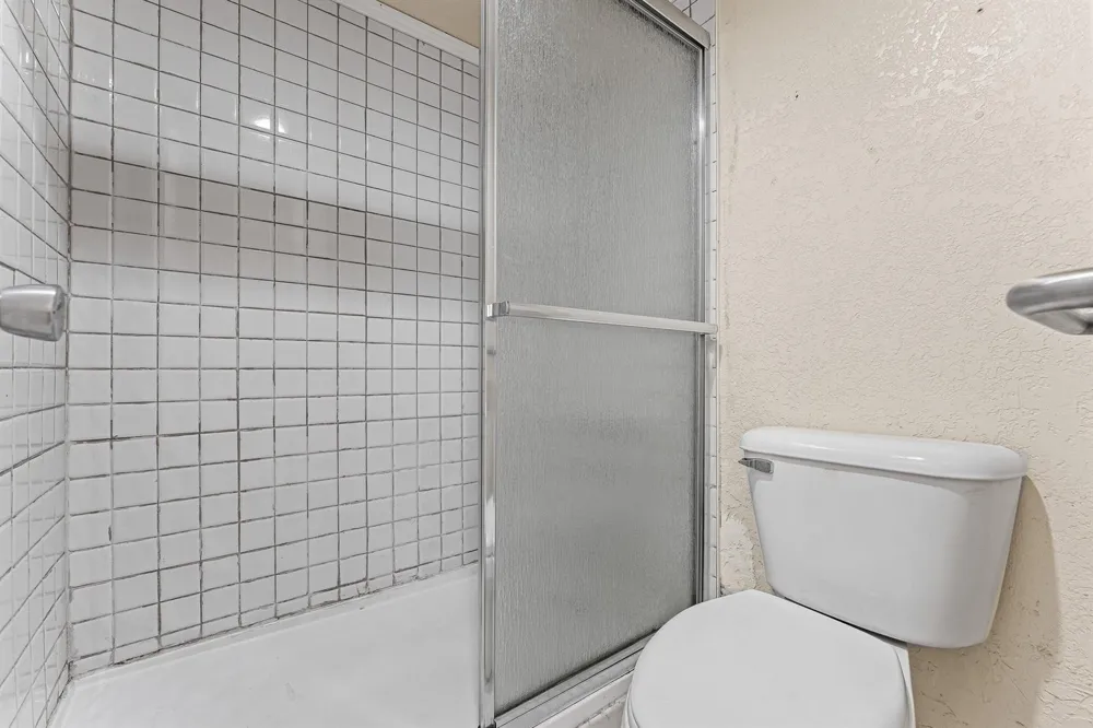 1400 Saint Charles Place #616 Pembroke Pines, FL 33026