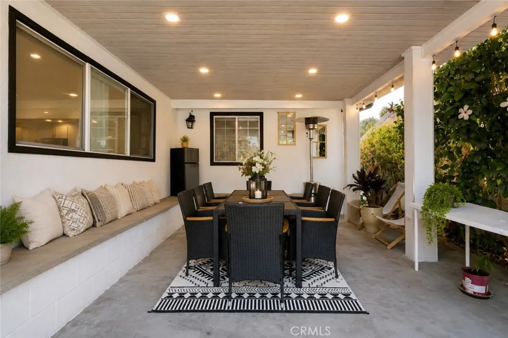 6954 Woodlake Avenue West Hills, CA 91307