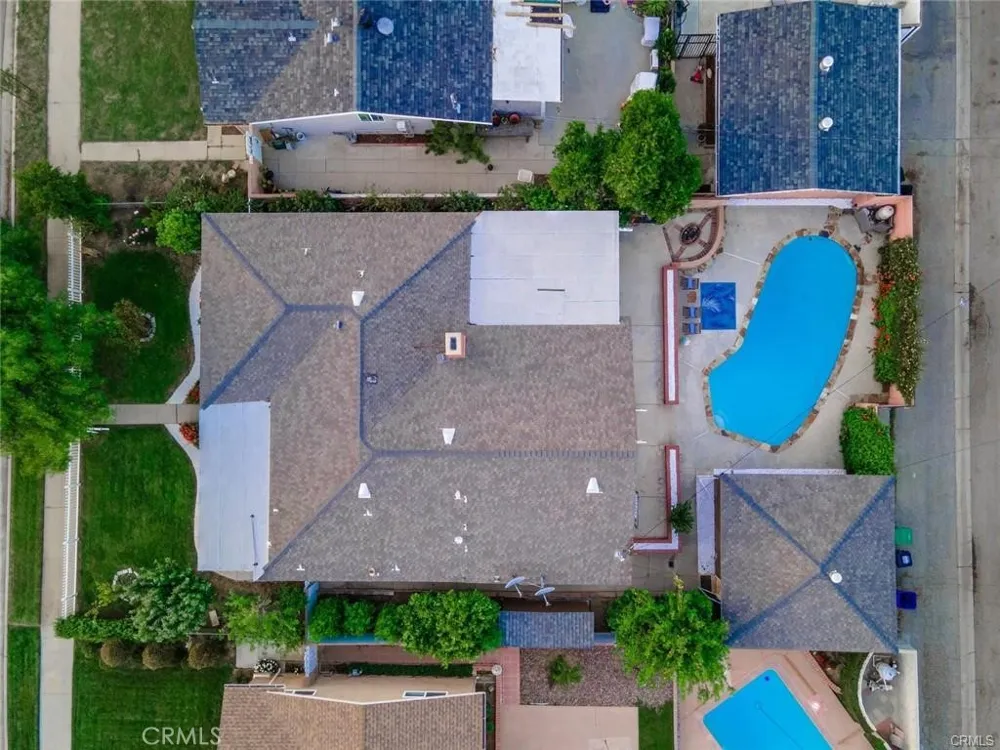 6954 Woodlake Avenue West Hills, CA 91307