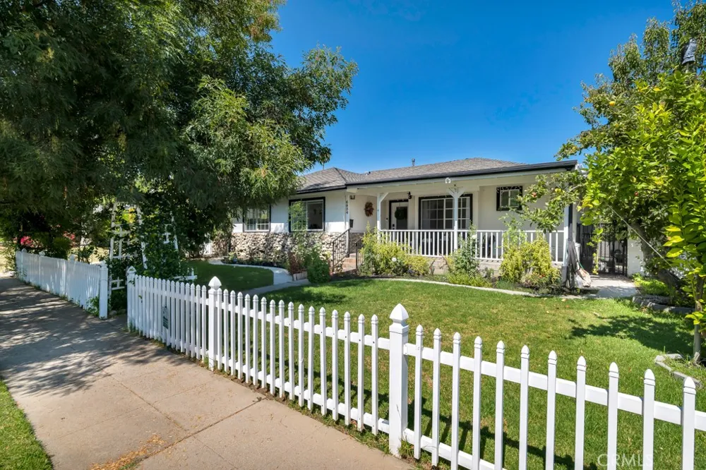 6954 Woodlake Avenue West Hills, CA 91307