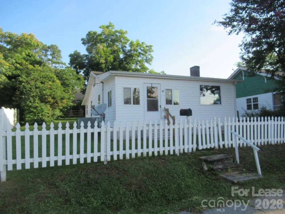 306 W 2nd Street Lincolnton, NC 28092