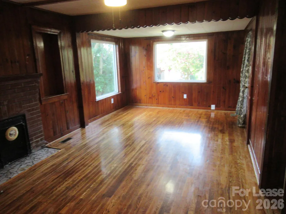 306 W 2nd Street Lincolnton, NC 28092