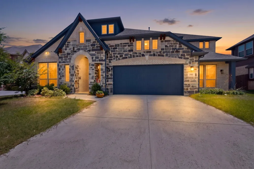 2905 Emerald Trace Drive Denton, TX 76226