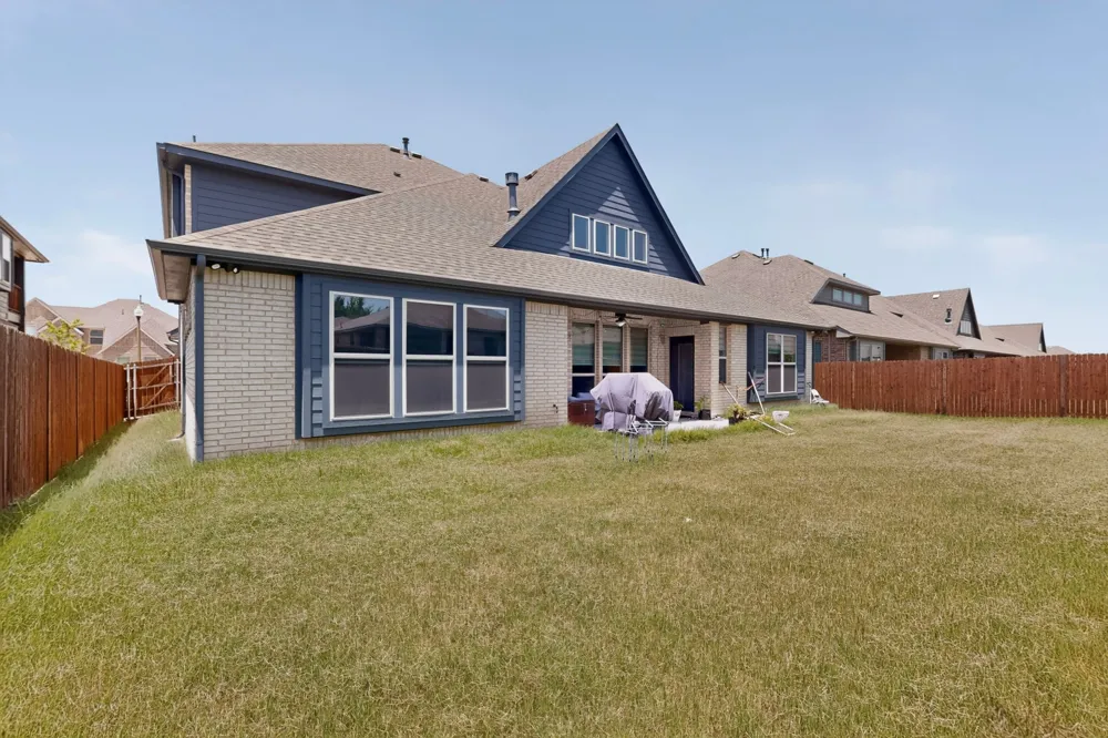2905 Emerald Trace Drive Denton, TX 76226