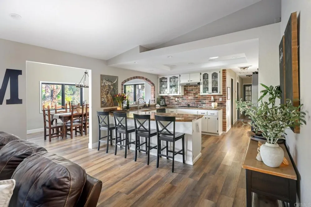 30349 Cool Valley Lane Valley Center, CA 92082