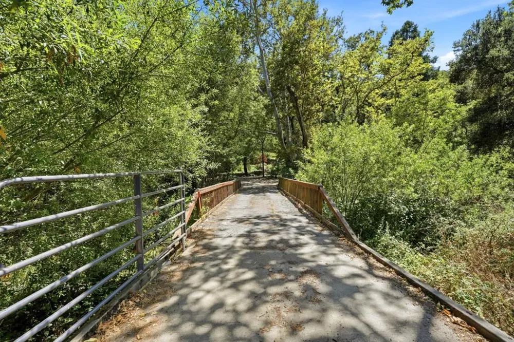 322 Casa Loma Road Morgan Hill, CA 95037