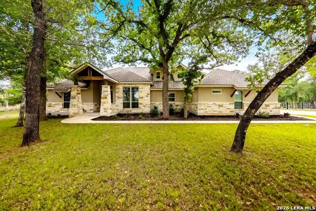 156 Crescent Ridge Adkins, TX 78101