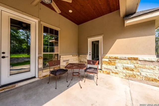 156 Crescent Ridge Adkins, TX 78101