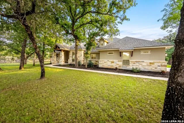 156 Crescent Ridge Adkins, TX 78101