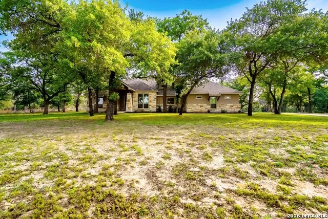 156 Crescent Ridge Adkins, TX 78101
