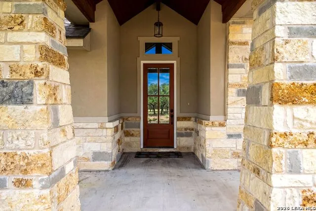 156 Crescent Ridge Adkins, TX 78101