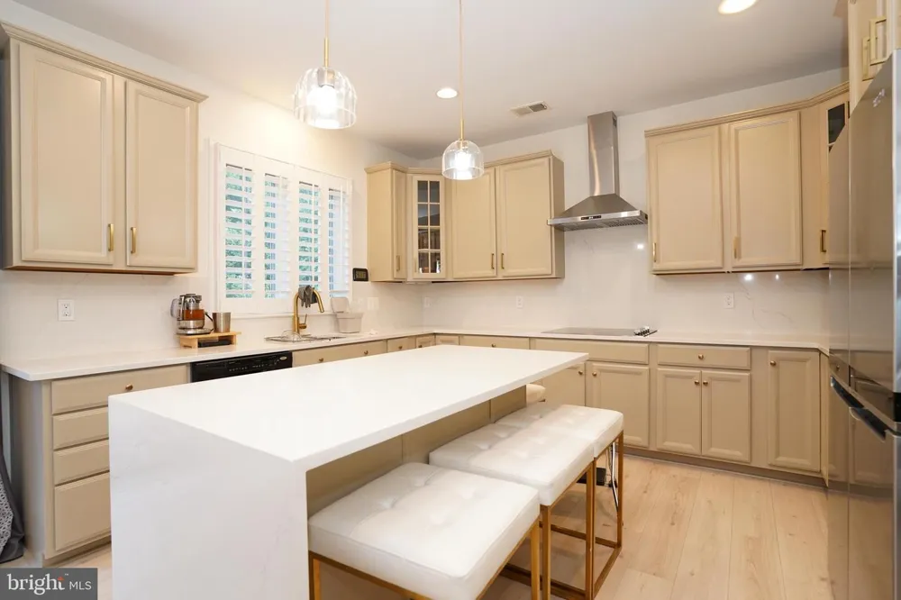 20779 CRESCENT POINTE PLACE Ashburn, VA 20147