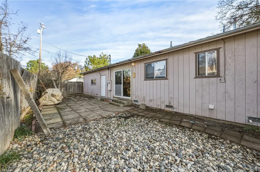 1011 2nd Lakeport, CA 95453