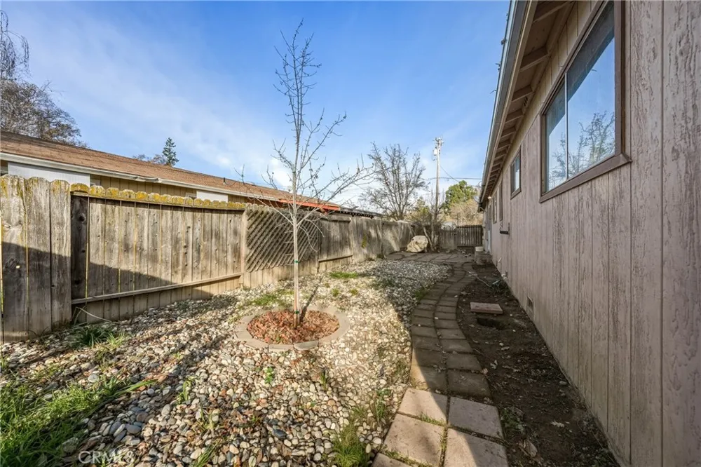 1011 2nd Lakeport, CA 95453