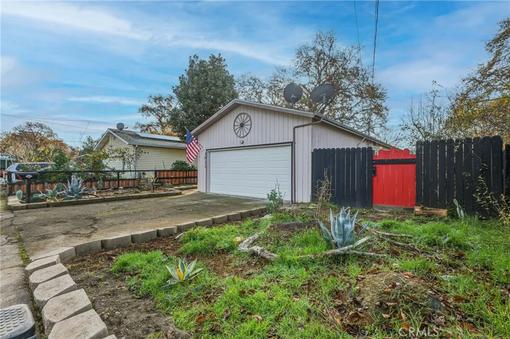 1011 2nd Lakeport, CA 95453