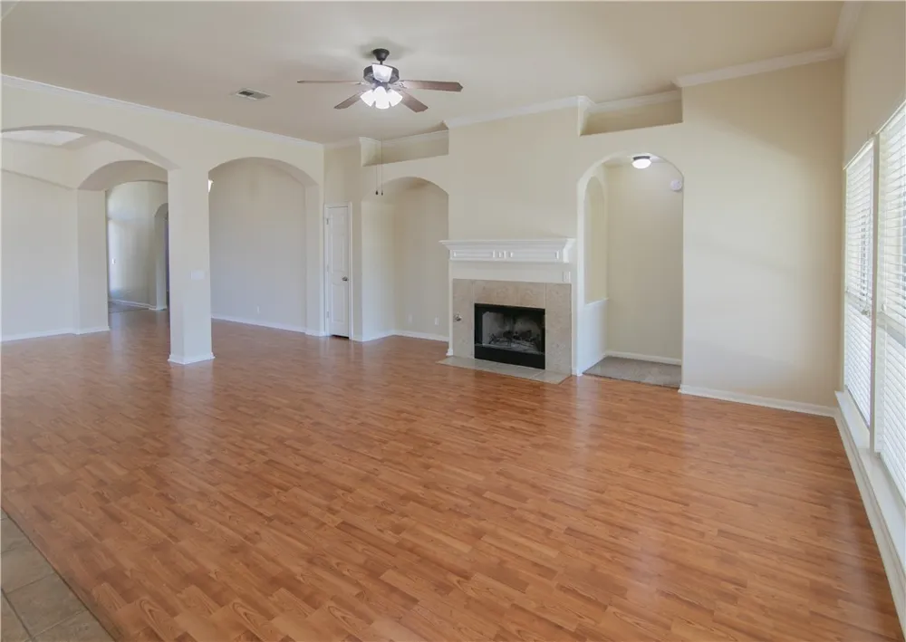 20201 Mustang Island Circle Pflugerville, TX 78660
