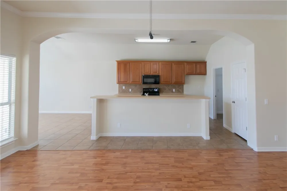 20201 Mustang Island Circle Pflugerville, TX 78660