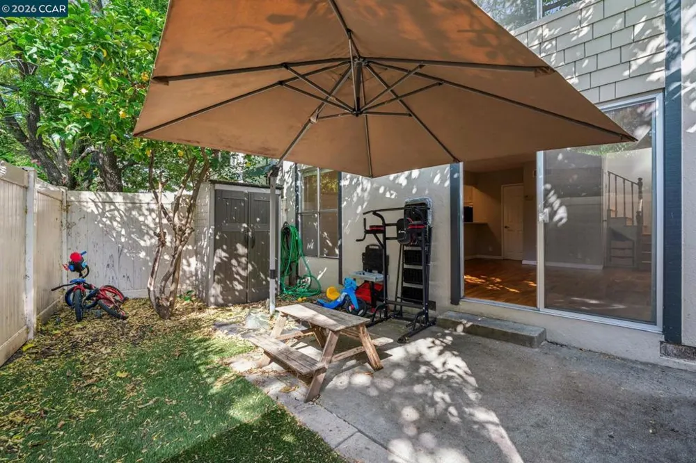 2035 Sierra Rd #4 Concord, CA 94518