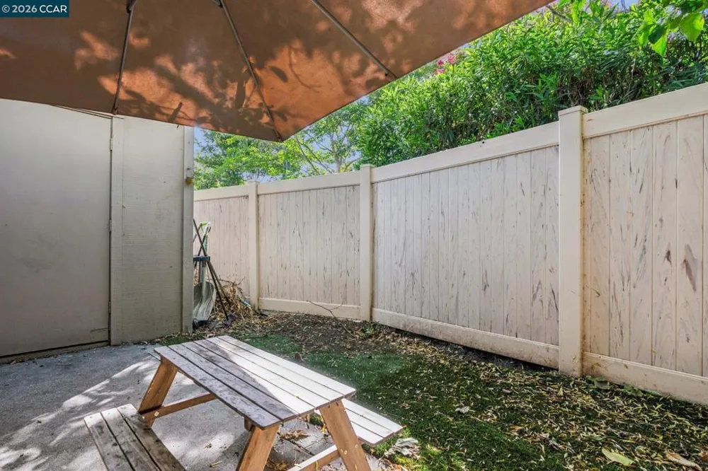 2035 Sierra Rd #4 Concord, CA 94518