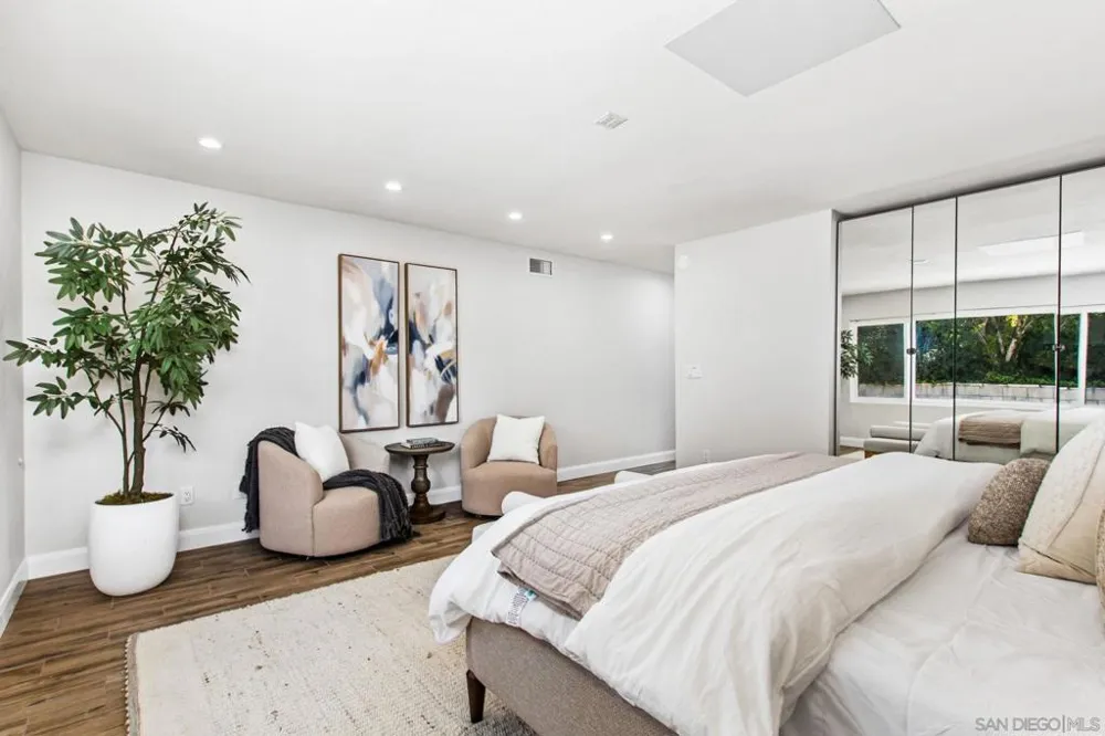 7046 Murray Park Dr San Diego, CA 92119