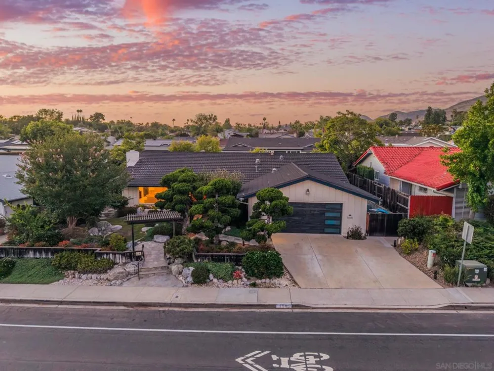 7046 Murray Park Dr San Diego, CA 92119