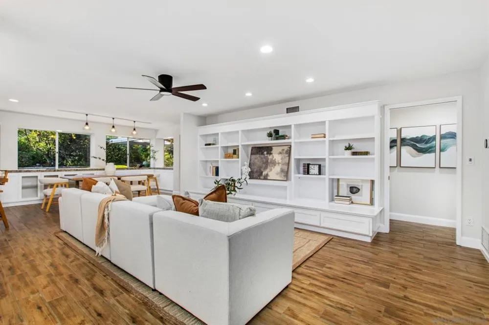 7046 Murray Park Dr San Diego, CA 92119