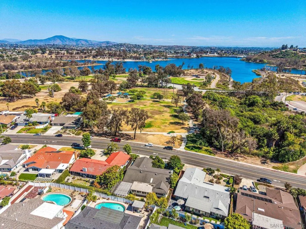 7046 Murray Park Dr San Diego, CA 92119