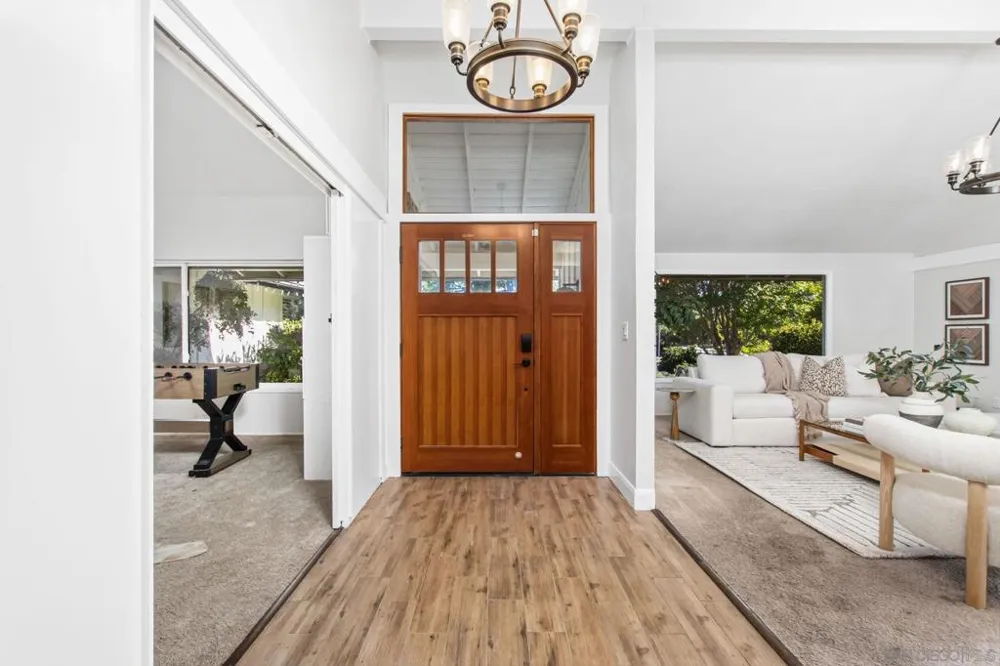7046 Murray Park Dr San Diego, CA 92119