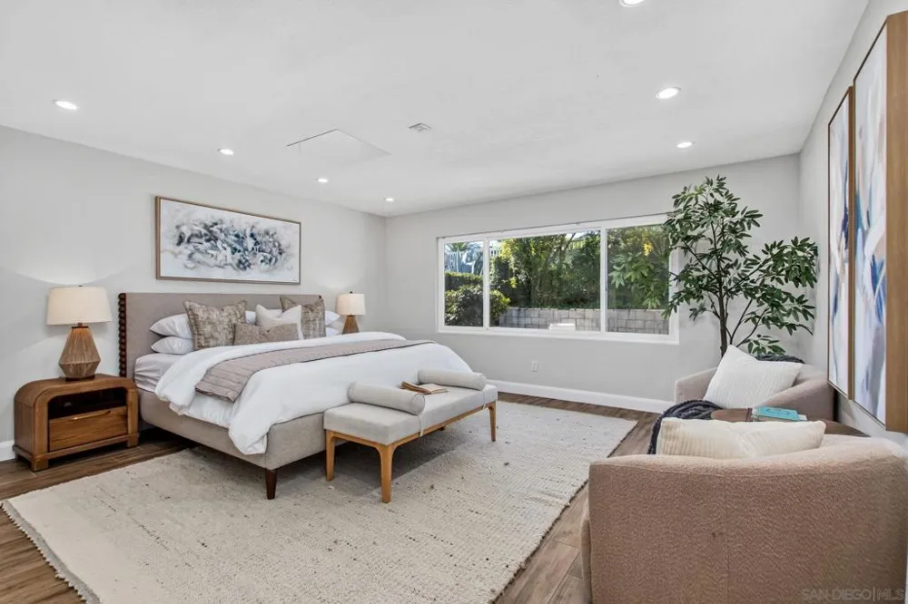 7046 Murray Park Dr San Diego, CA 92119