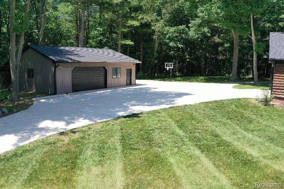 3656 Stanley Road Oregon Township, MI 48421