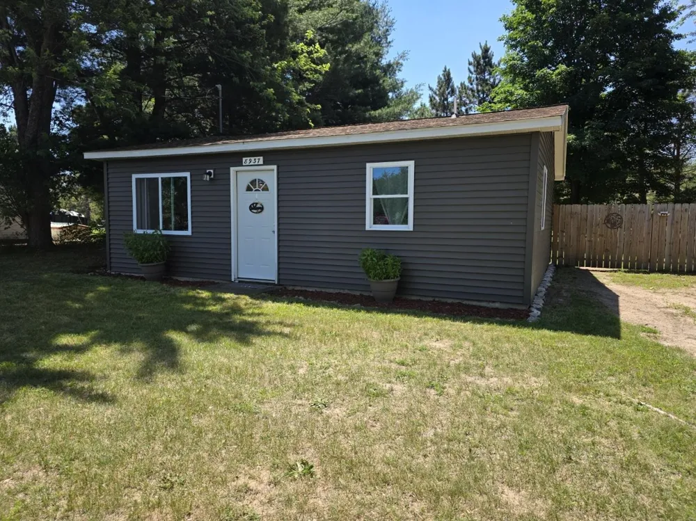 8937 Valley Road, Nw Clearwater Township, MI 49646