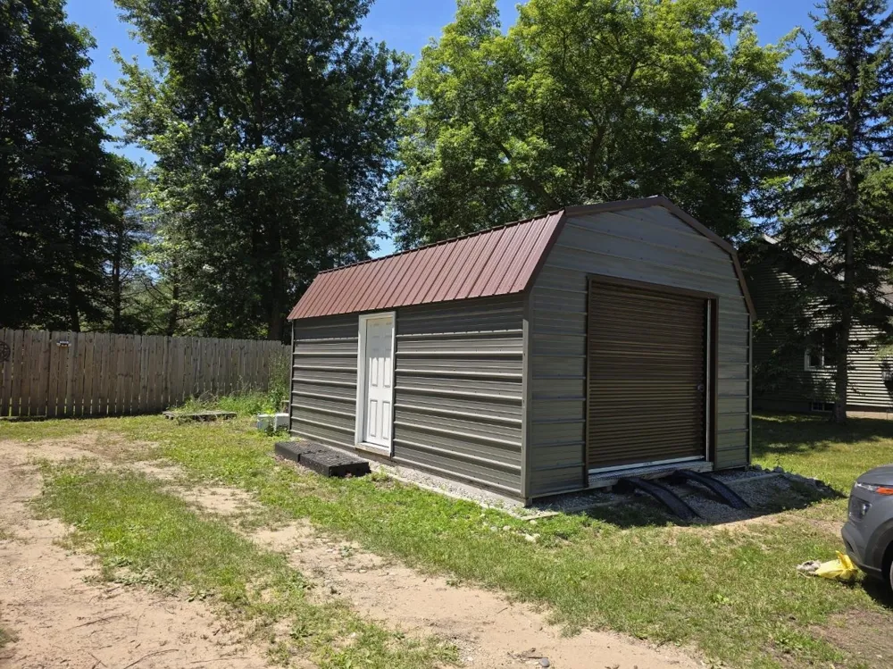 8937 Valley Road, Nw Clearwater Township, MI 49646