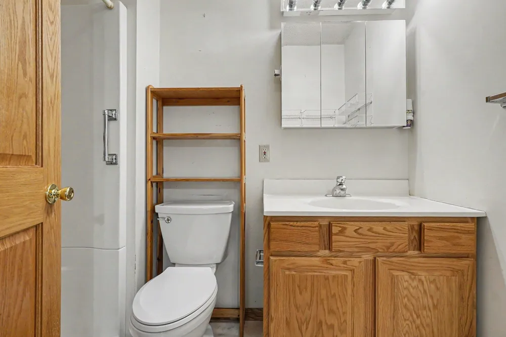 935 S Crawford Road Union Charter Township, MI 48858