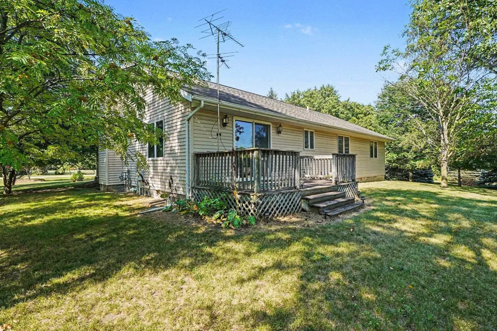 935 S Crawford Road Union Charter Township, MI 48858