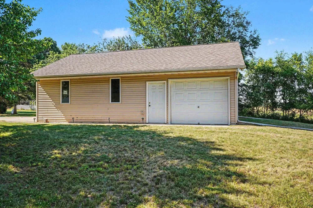 935 S Crawford Road Union Charter Township, MI 48858