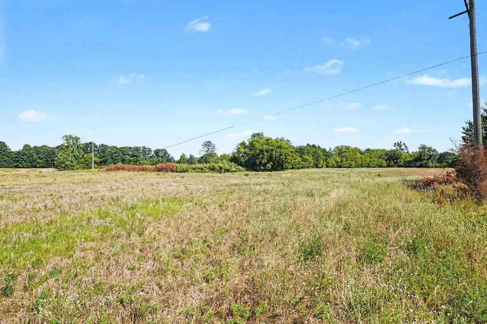 935 S Crawford Road Union Charter Township, MI 48858